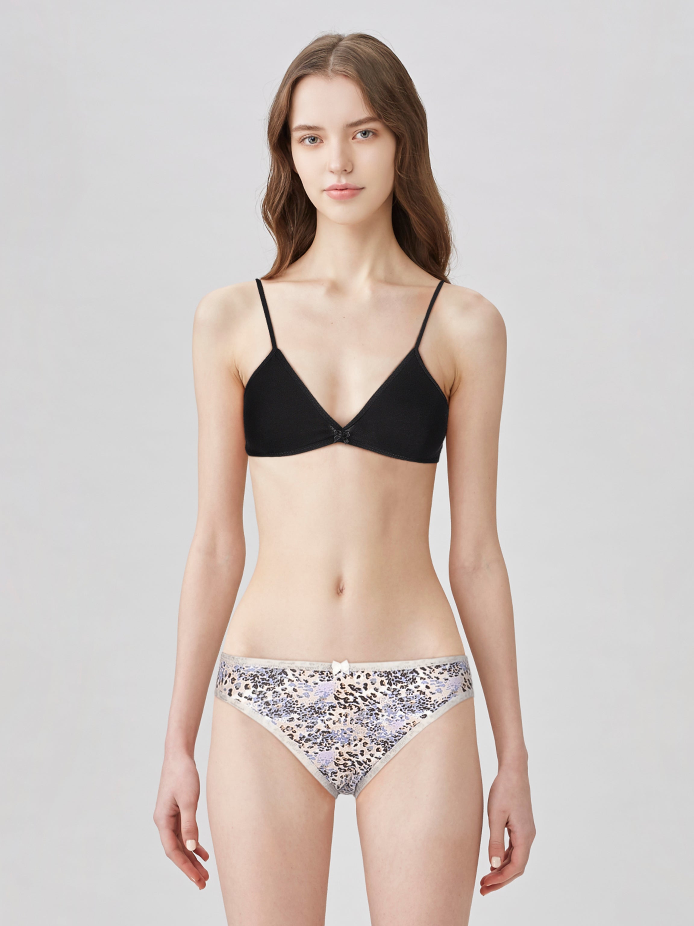 BLS | Berna Non Padded Cotton Teen Bra | Black | Best Price in Pakistan original skincare product Pakistan مرکزی تصویر