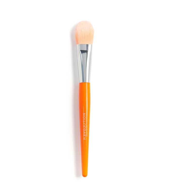 Revolution Relove Foundation brush Queen Flat | Best Price in Pakistan original skincare product Pakistan